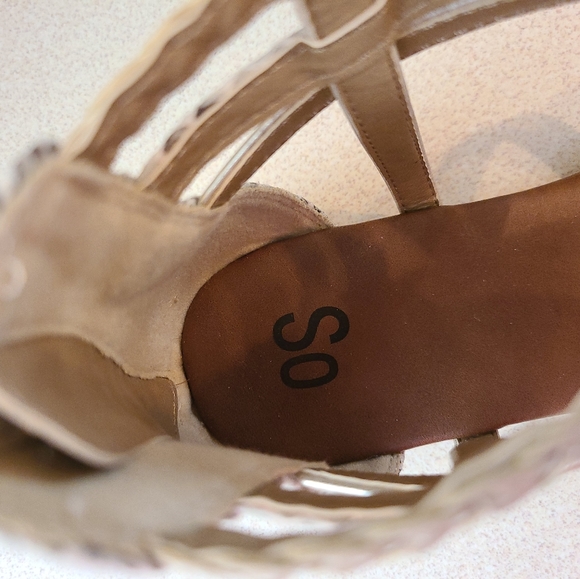 SO brand gladiator sandals size 9.5 w - Picture 4 of 5